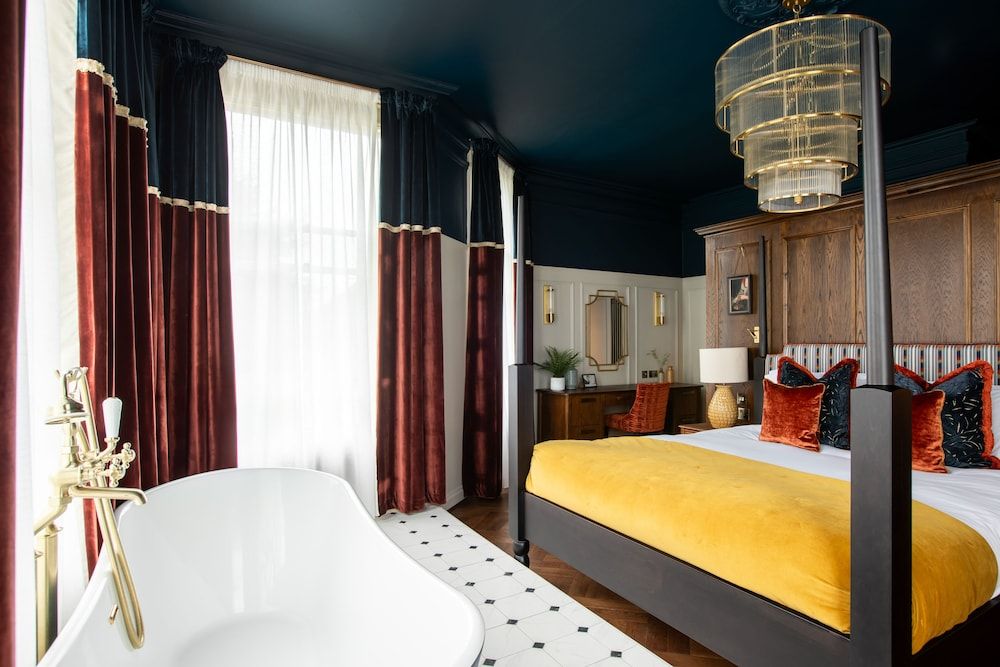 Worplesdon Place Hotel Signature Double Room 2