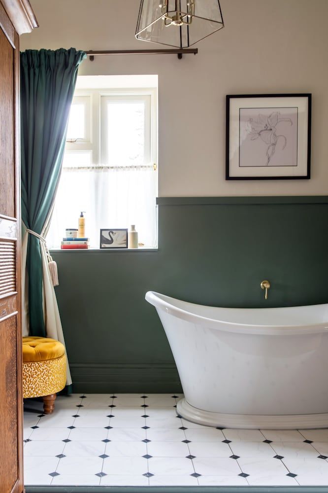 Worplesdon Place Hotel Superior Double Room, 1 Queen Bed 9