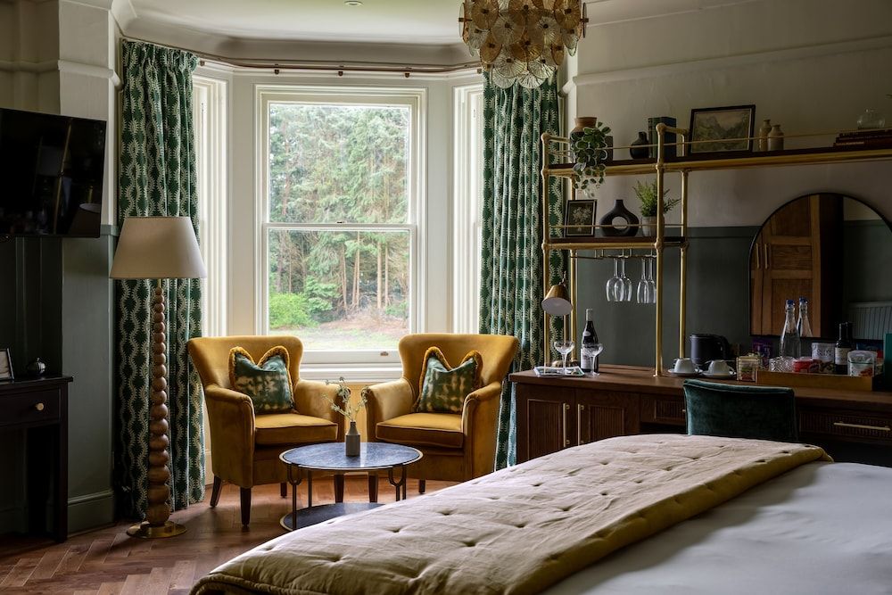 Worplesdon Place Hotel Superior Double Room, 1 Queen Bed 10