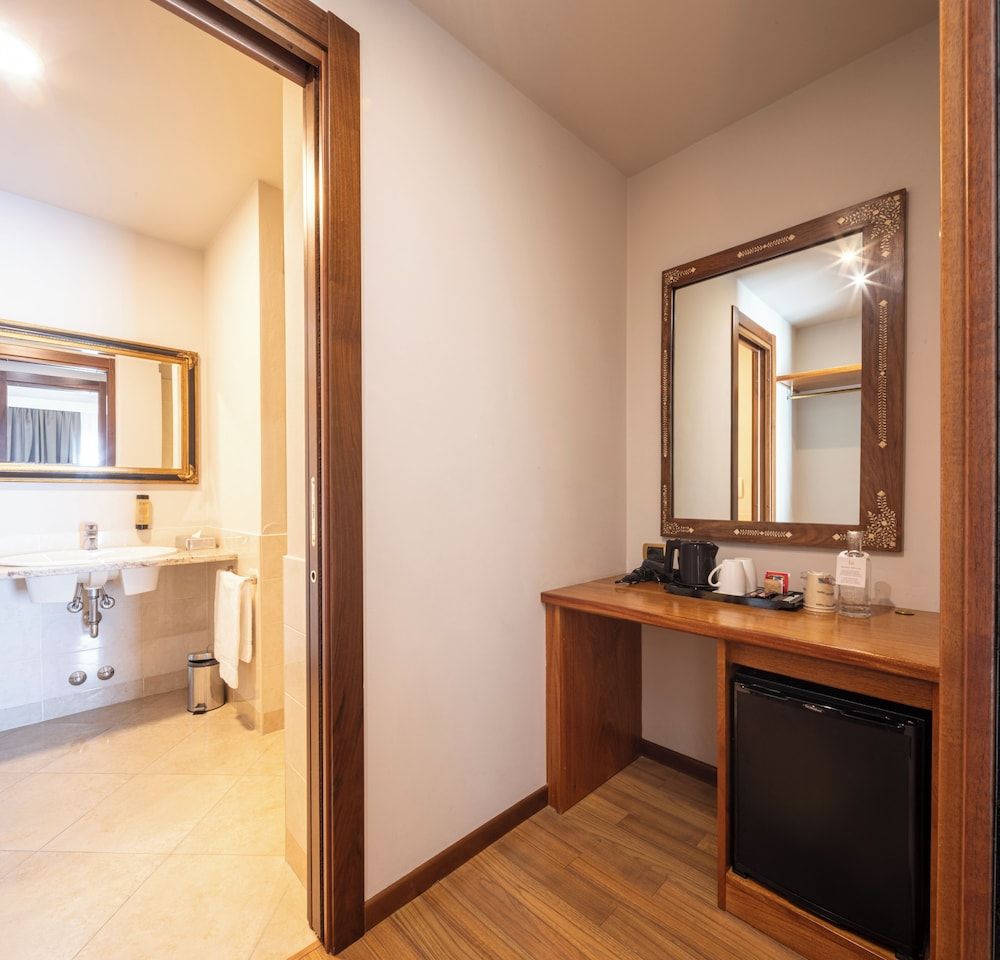 Superior Triple Room, Lake View