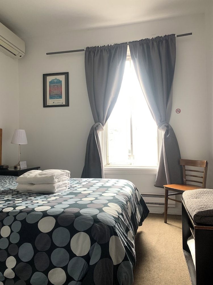 Pensione Popolo Economy Double Room, 1 Queen Bed, Non Smoking, Shared Bathroom 7