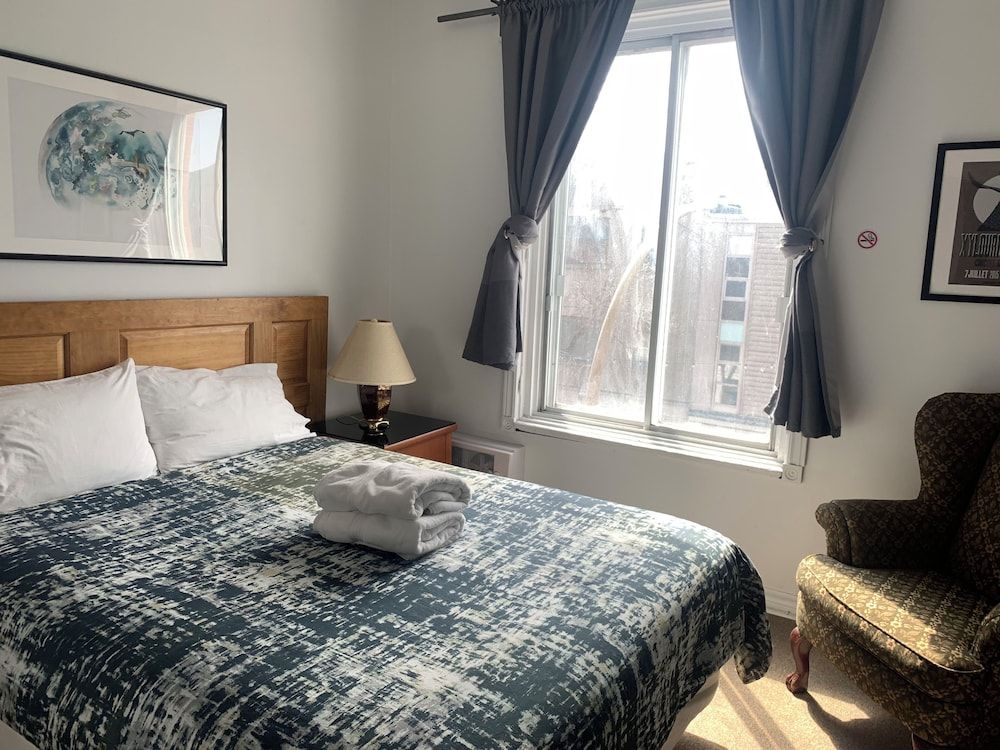 Pensione Popolo Economy Double Room, 1 Queen Bed, Non Smoking, Shared Bathroom 6