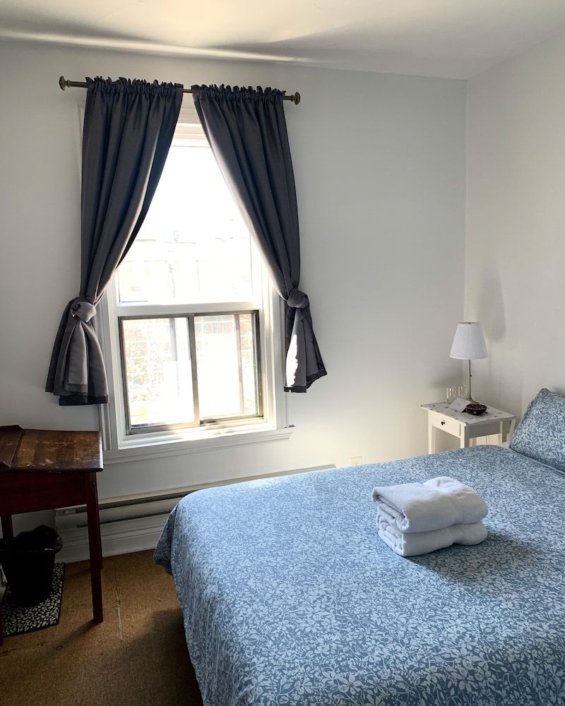 Pensione Popolo Economy Double Room, 1 Queen Bed, Non Smoking, Shared Bathroom 5