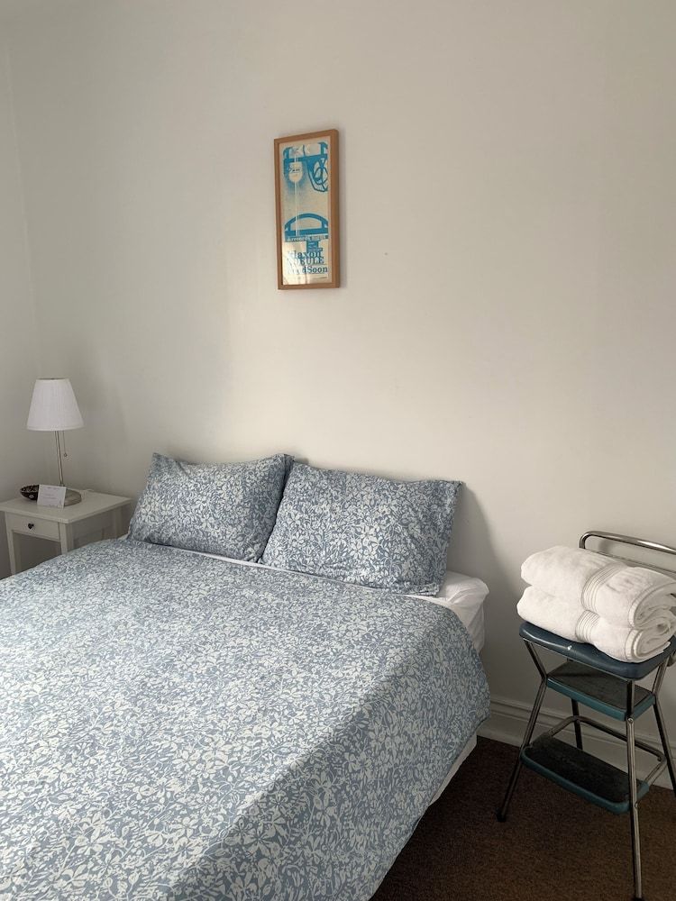 Pensione Popolo Economy Double Room, 1 Queen Bed, Non Smoking, Shared Bathroom 4