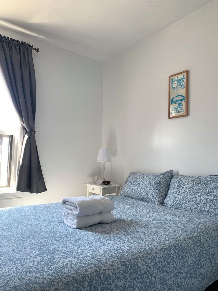 Pensione Popolo Economy Double Room, 1 Queen Bed, Non Smoking, Shared Bathroom 3