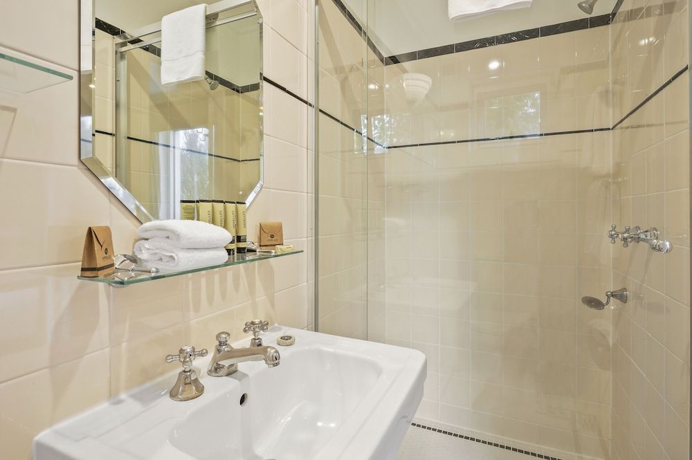 The Hydro Majestic Hotel Heritage Room 6