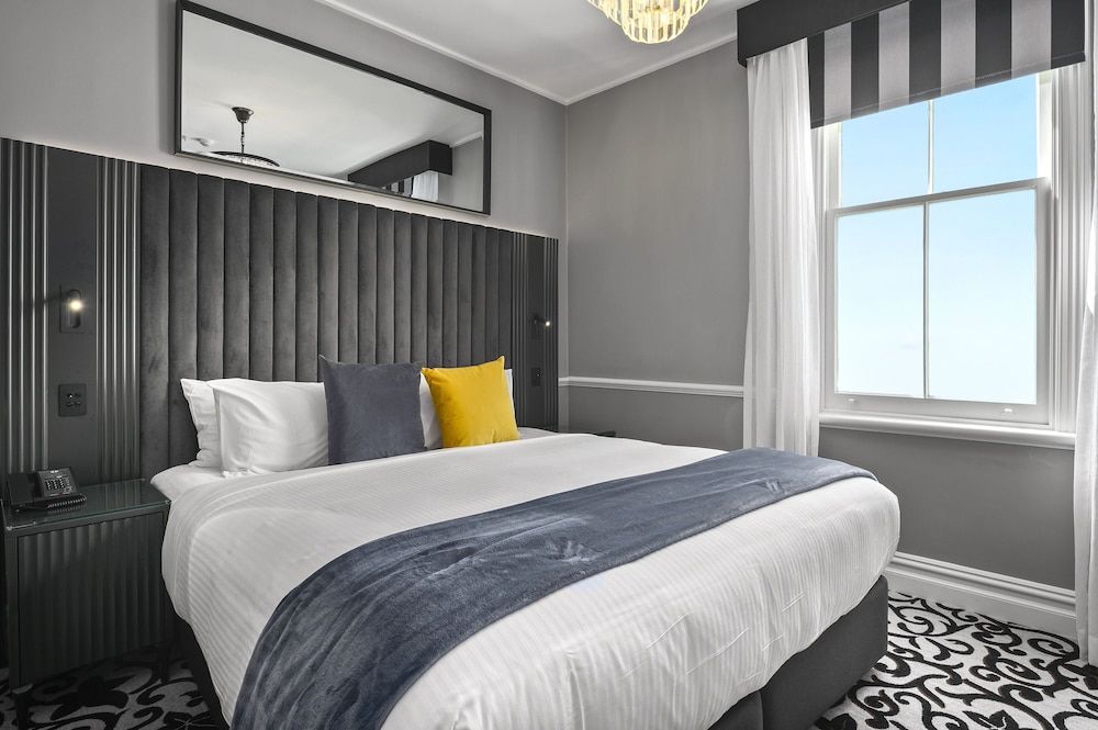 Delmonte Room