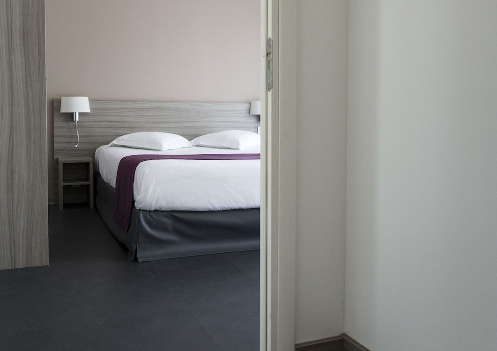 Suite (Prestige)