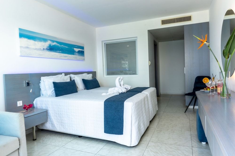 Deluxe Double or Twin Room, Sea View