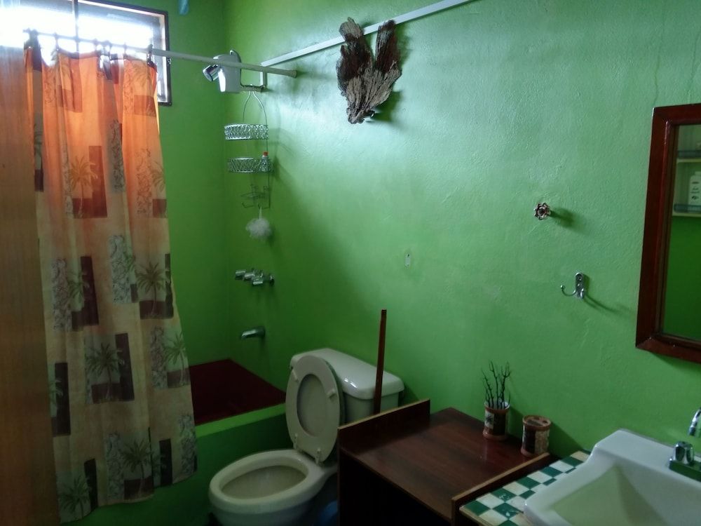 Mainroad Suite Three Bedroom Villa 14