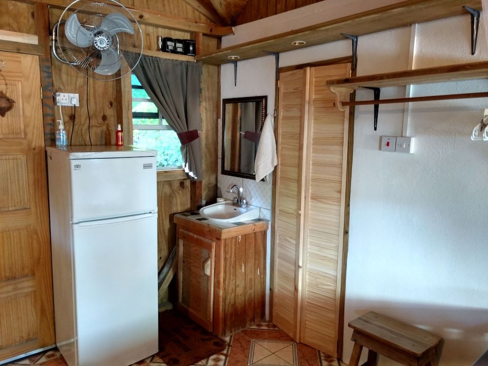 Mainroad Suite Studio Cabin 10