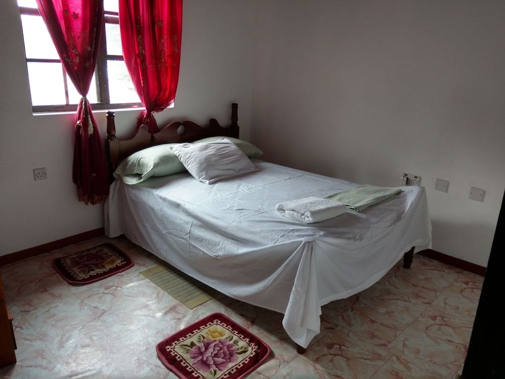 Mainroad Suite Three Bedroom Villa 9