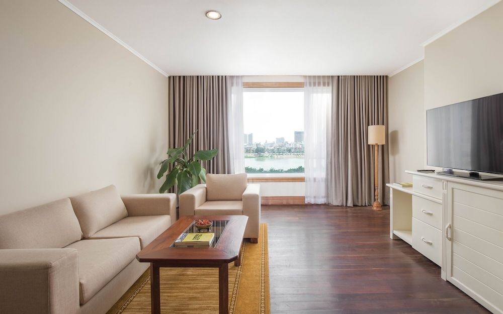 Sokha Phnom Penh Residence Bassac Suite 11