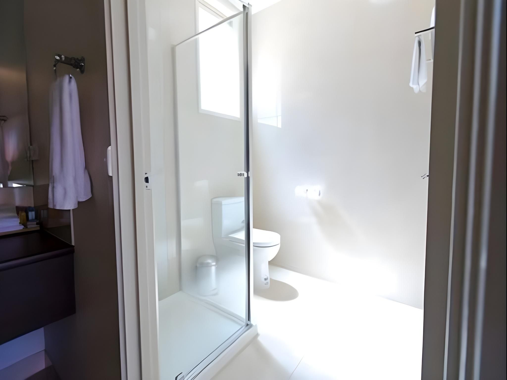 1 Queen Bed, 1 Single Bed, Nonsmoking, Upgrade