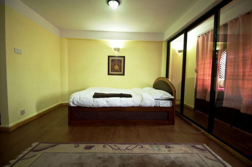 Standard, 1 Bedroom, City View, Triple
