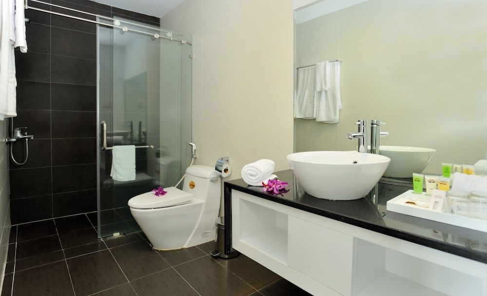 Becamex Hotel Thu Dau Mot Standard Room 5