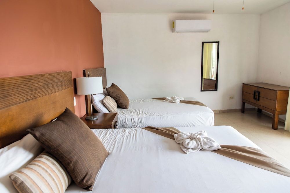 Quinto Sole by GuruHotel Master Suite Sea View, 2 Queen Beds. 4
