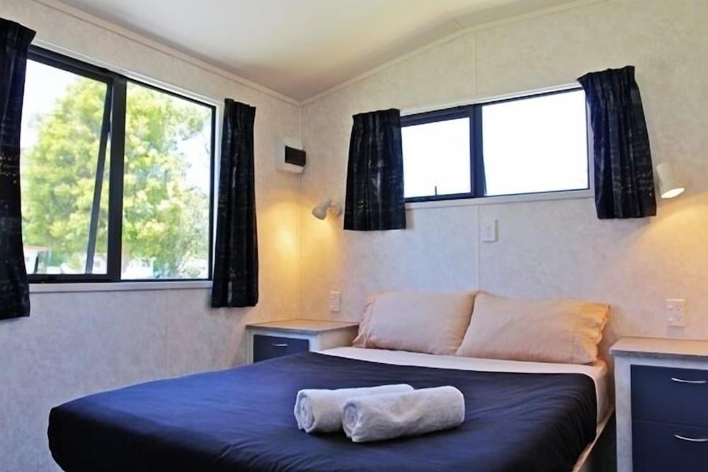 Russell - Orongo Bay Holiday Park Bungalow, 2 Bedrooms