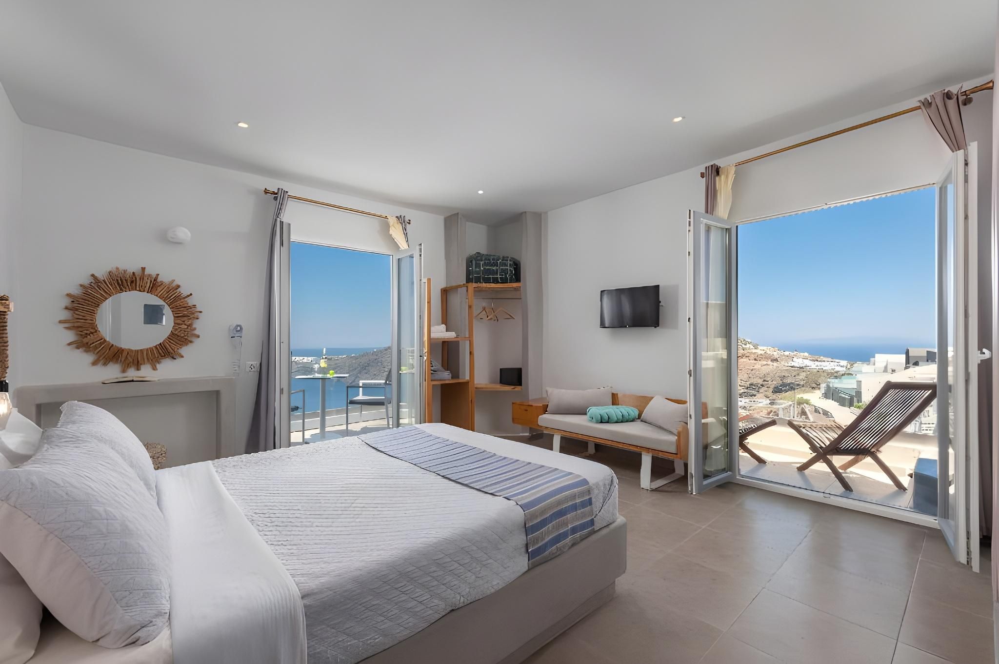 Junior Suite with Outdoor Hot Tub and Caldera View