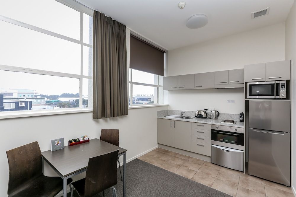 Quest New Plymouth One Bedroom Executive Apartment 5