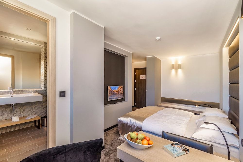 The View Luxury Rooms Superior Double Room, City View 2