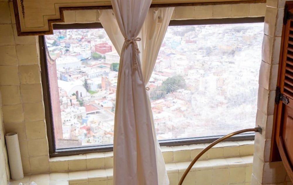 Hotel Misión Grand Casa Colorada Room (Dog Friendly) 4