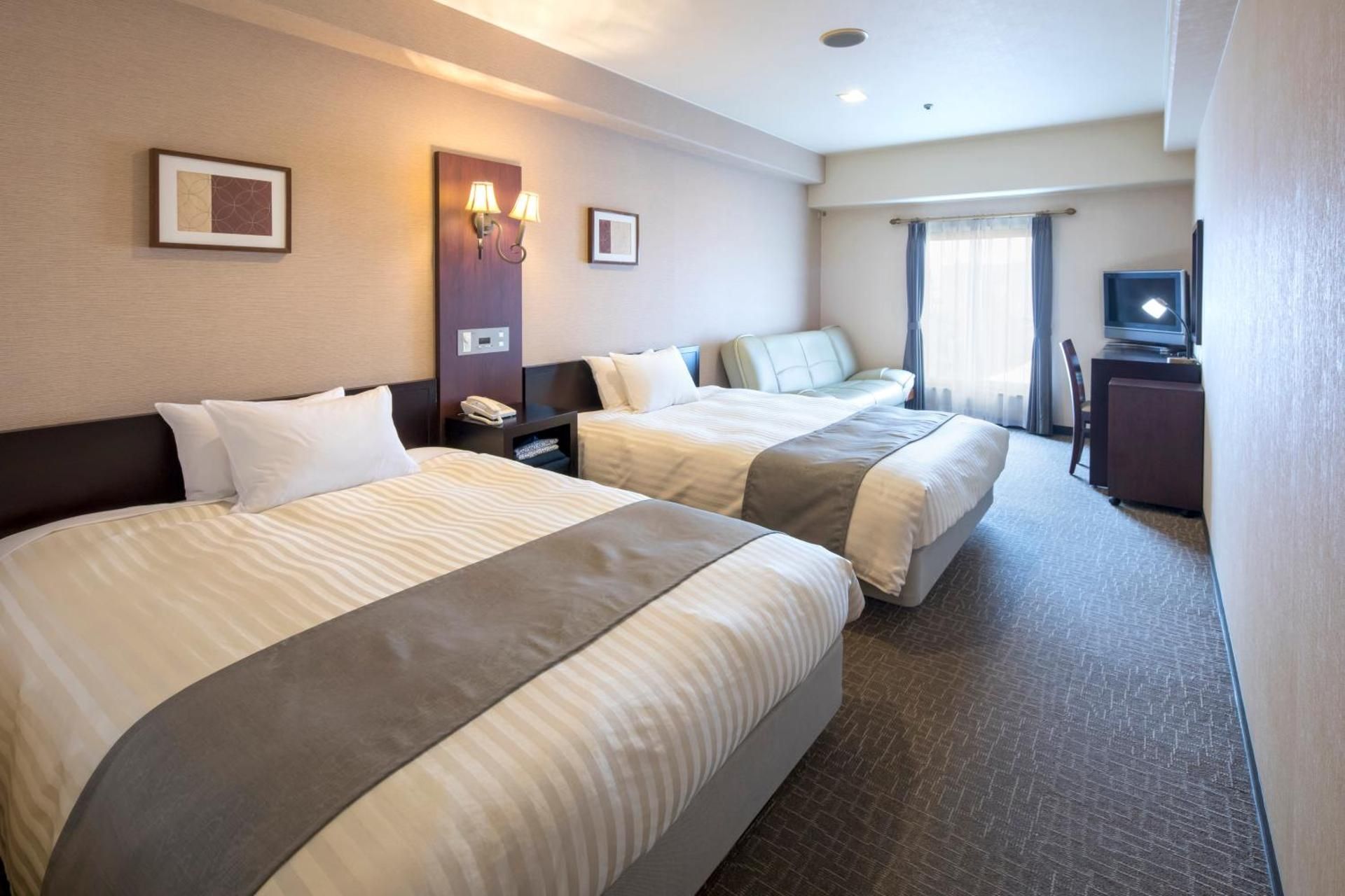 Deluxe Twin Room - Non-Smoking