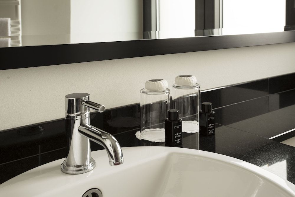 Townhouse Hotel Superior Double Room 14