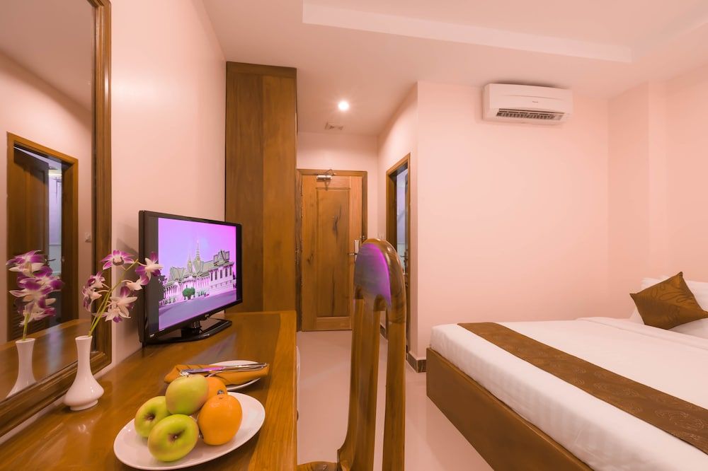 Kirirom Crystal Hotel Superior Room 2