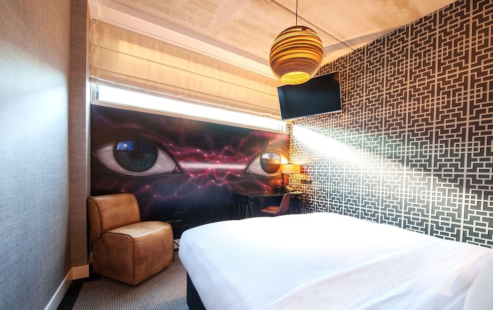 DoubleTree by Hilton Hotel Amsterdam - NDSM Wharf Room, 1 Queen Bed, Non Smoking 32