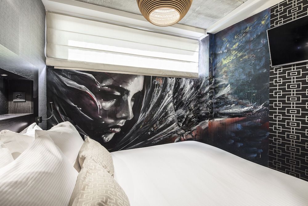 DoubleTree by Hilton Hotel Amsterdam - NDSM Wharf Room, 1 Queen Bed, Non Smoking 24