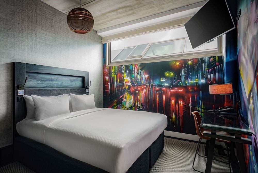 DoubleTree by Hilton Hotel Amsterdam - NDSM Wharf Room, 1 Queen Bed, Non Smoking 22