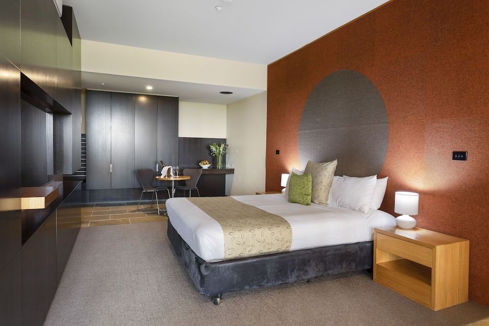 Peppers Moonah Links Resort Open Plan Room 3