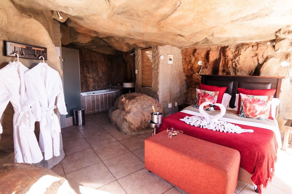 Honeymoon Suite