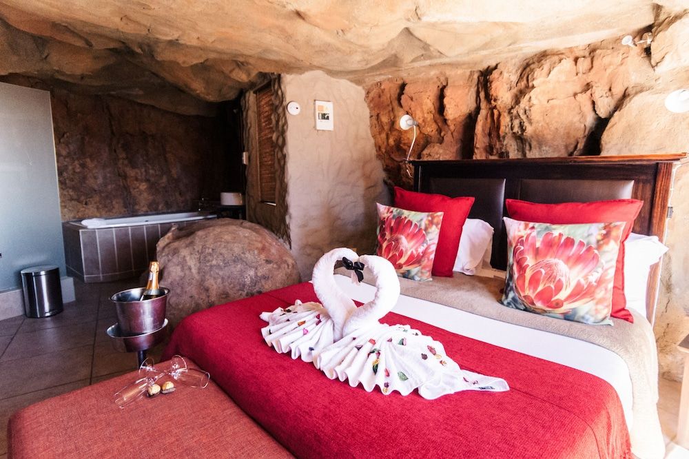 Honeymoon Suite