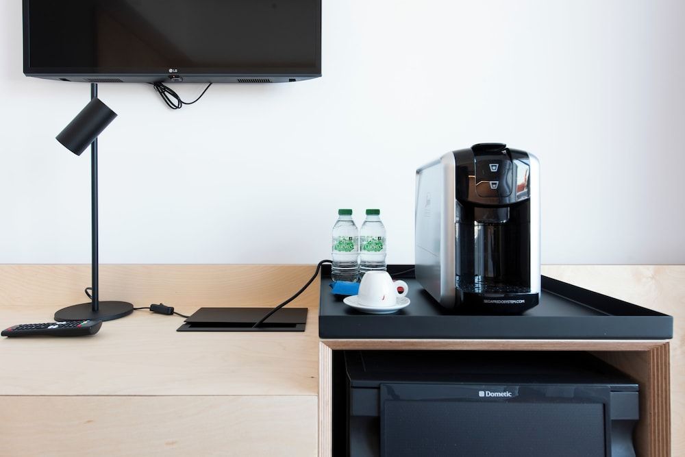 Maroa Hotel Superior Double Room 6