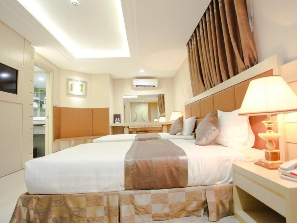 undefined Holiday One Hotel 8