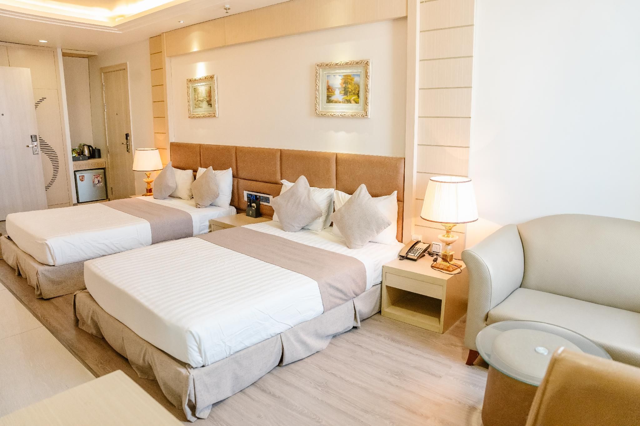 undefined Holiday One Hotel 10