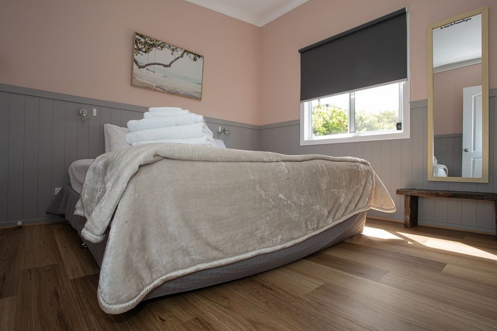 South Coast Retreat Waterfront One Bedroom Cabin 2