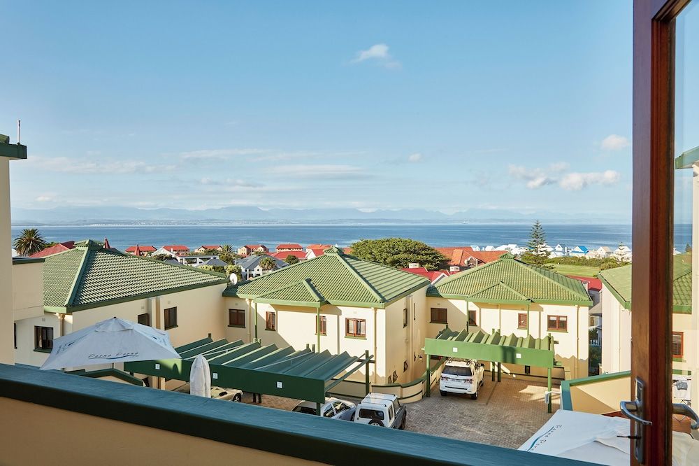 First Group Perna Perna Mossel Bay Apartment, 2 Bedrooms, Non Smoking 11