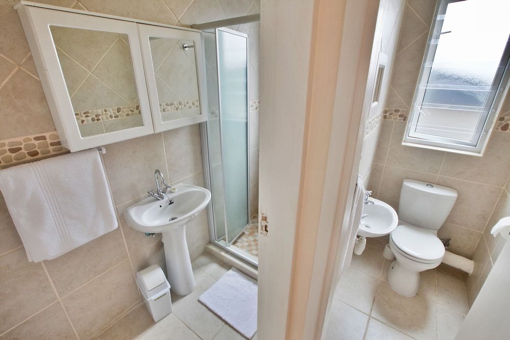 First Group Desert Rose Apartment, 3 Bedrooms, Non Smoking 7