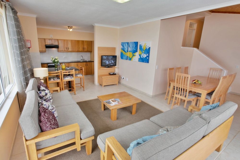 First Group Desert Rose Apartment, 3 Bedrooms, Non Smoking 5