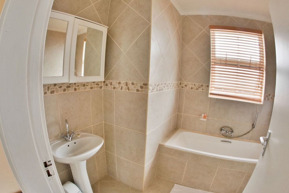 First Group Desert Rose Apartment, 3 Bedrooms, Non Smoking 9