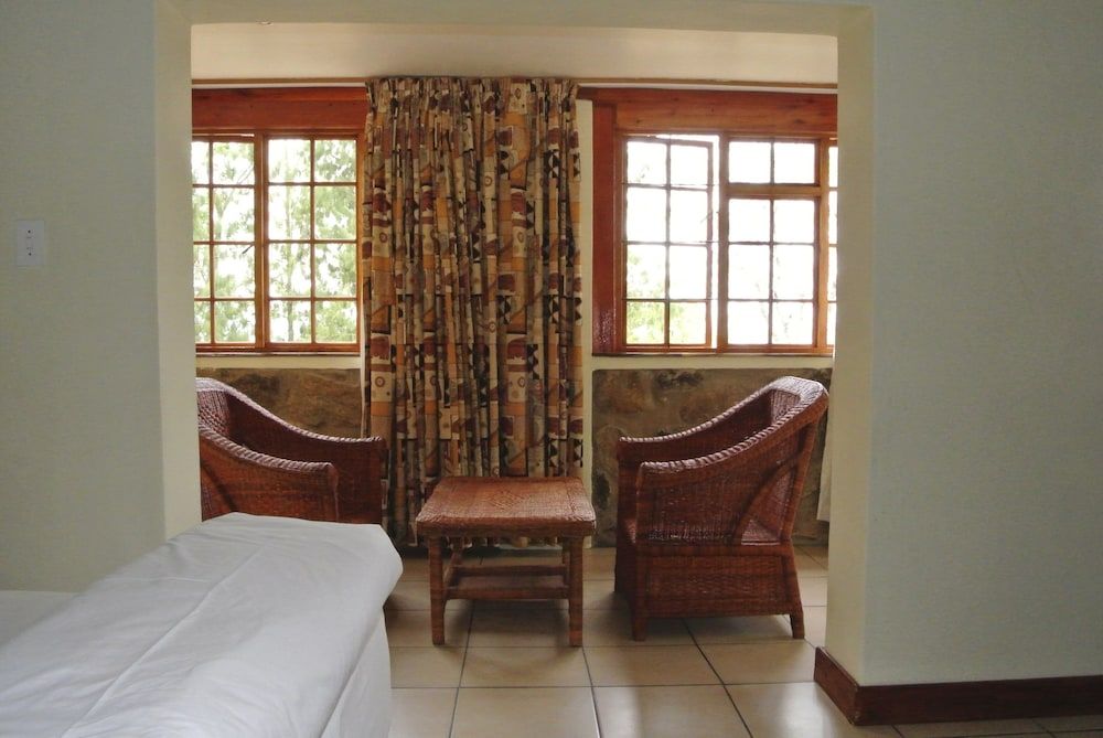 Emafini Country Lodge