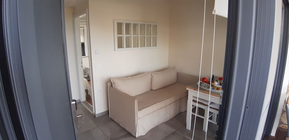 Family Apartment, 2 Bedrooms, Sea View (Anemoni)