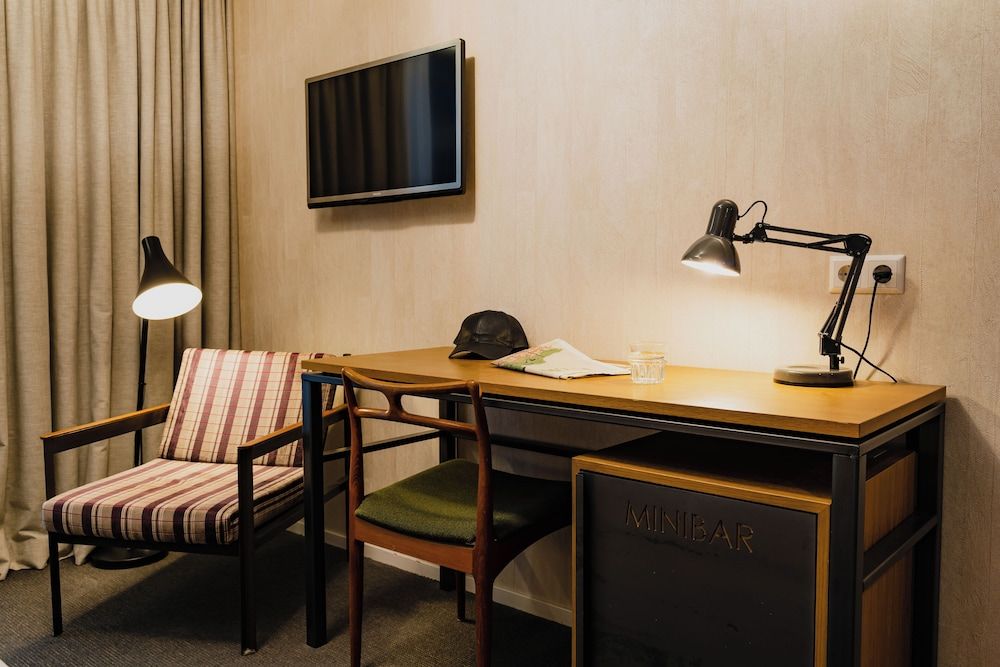 Hotel De Hallen Deluxe Double or Twin Room 18