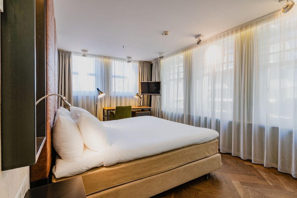 undefined Hotel De Hallen 3