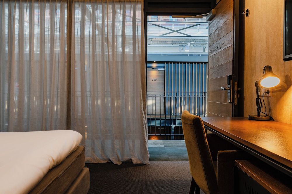 Hotel De Hallen Deluxe Double or Twin Room 17