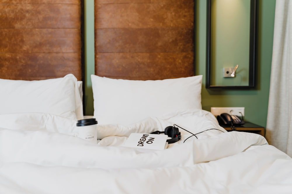 Hotel De Hallen Deluxe Double or Twin Room 5