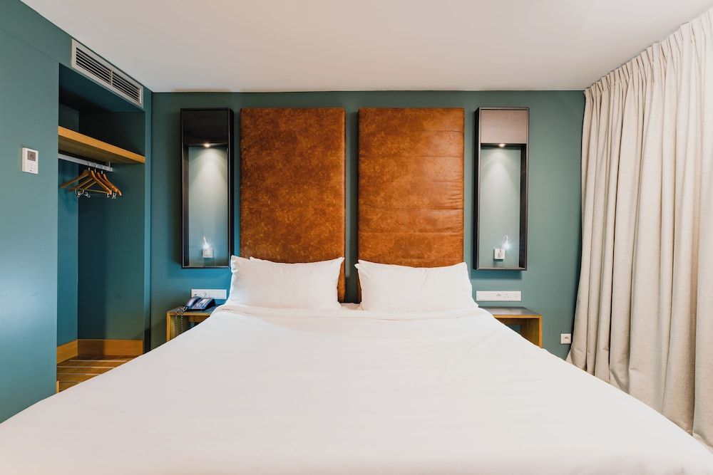 undefined Hotel De Hallen 2